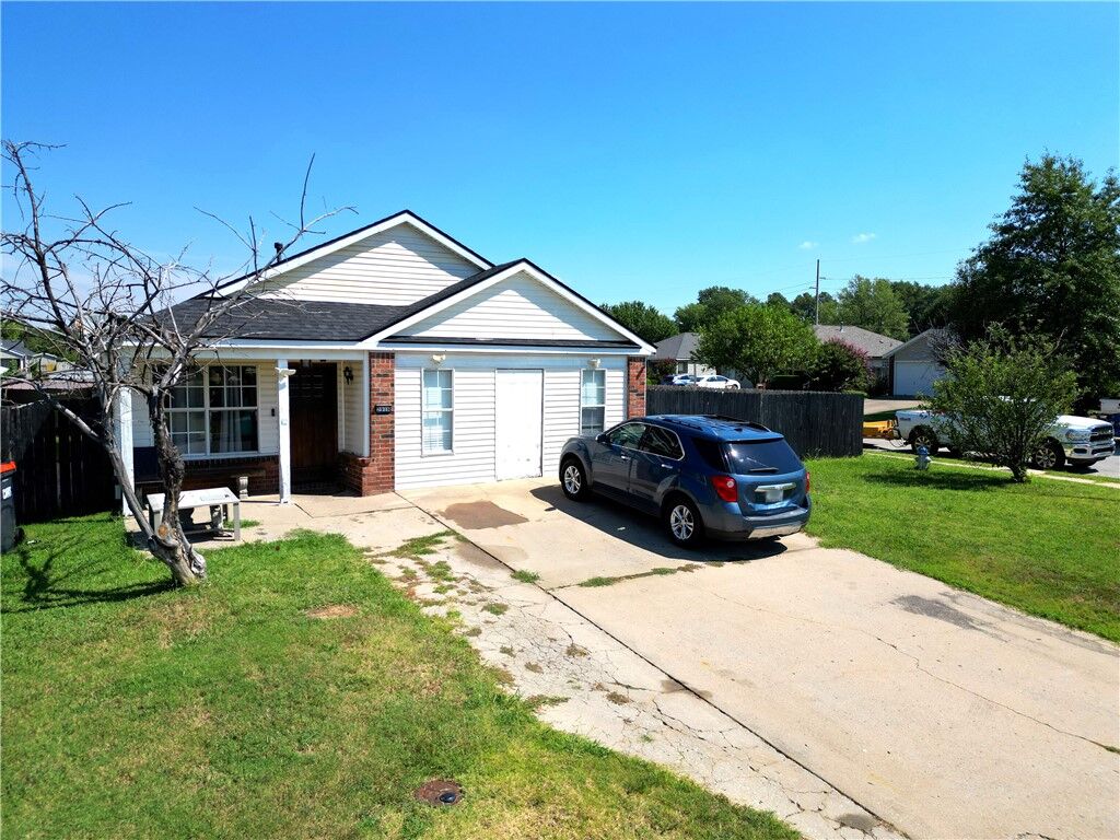 Property Photo: 2916 Buckeye Avenue AR 72762