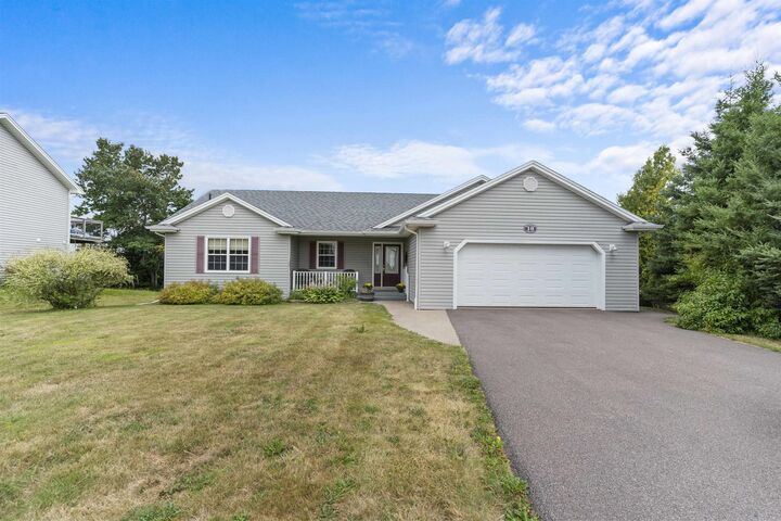 10 Southway Crescent  Charlottetown PE C1E 2K4 photo