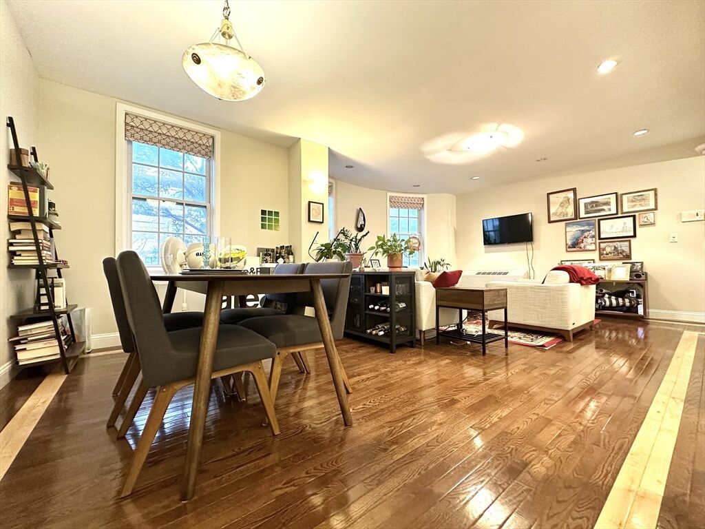 Property Photo:  13 Bowdoin Street 3ab  MA 02114 