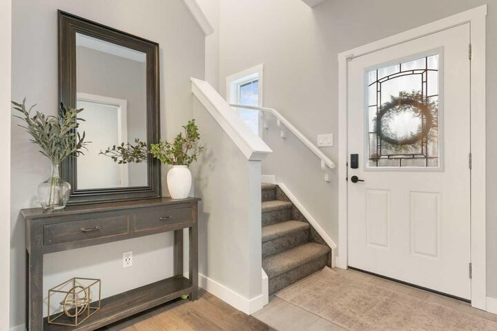 Property Photo: 452 Hillcrest Manor SW AB T4B 4K1