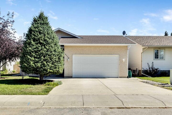 Property Photo: 2110 29 Avenue AB T0L 1R0