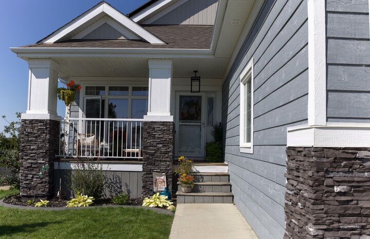 Property Photo: 7102 Cobb Street AB T4L 1Z3
