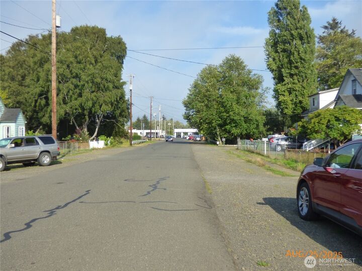 Property Photo:  921 W Perry Street  WA 98520 