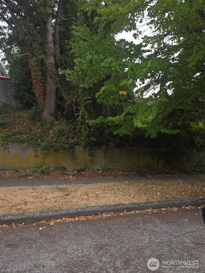 Property Photo: 809 26th Avenue E WA 98112