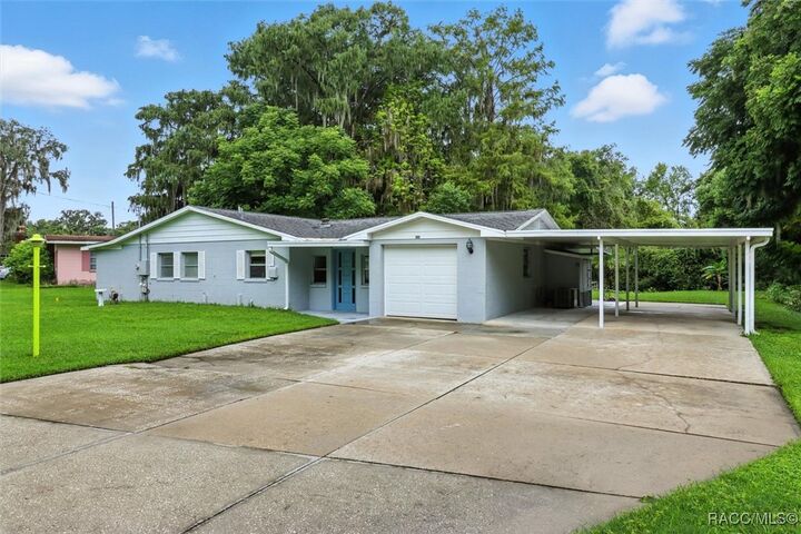 Property Photo: 1940 S Mooring Drive FL 34450