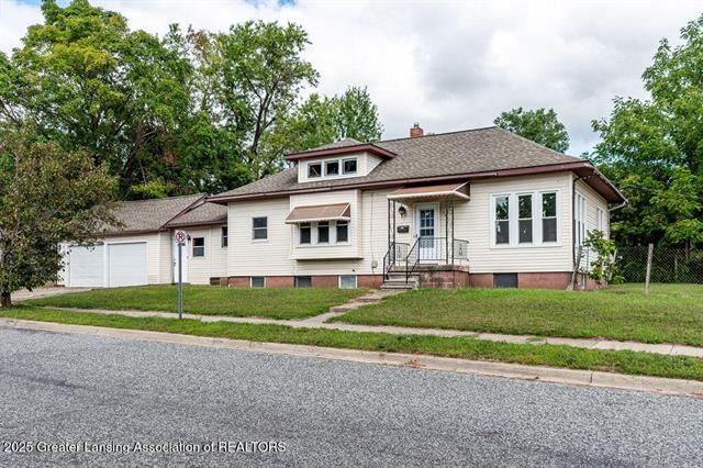 Photo de la propriété: 900 Cleveland Street MI 48906
