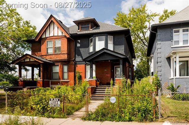 708 W Euclid Street  Detroit MI 48202 photo