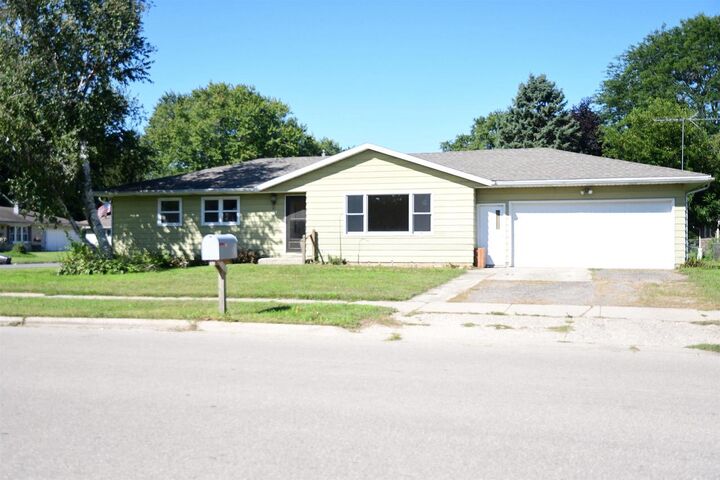 315 North Perry Parkway  Oregon WI 53575 photo