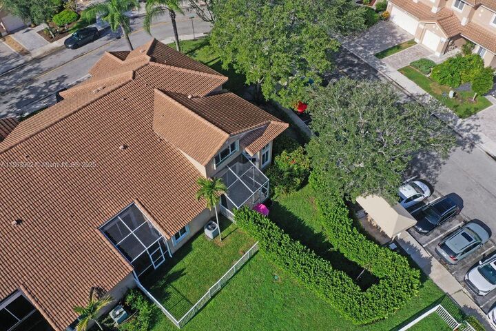 Property Photo: 15899 SW 12th St FL 33027