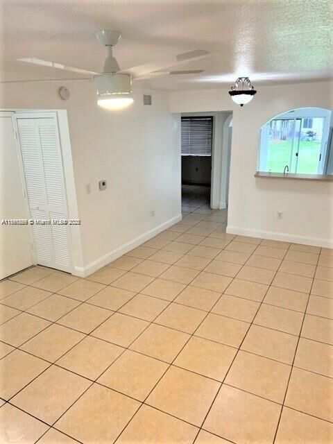 Property Photo: 2920 SE 13th Rd 104-45 FL 33035