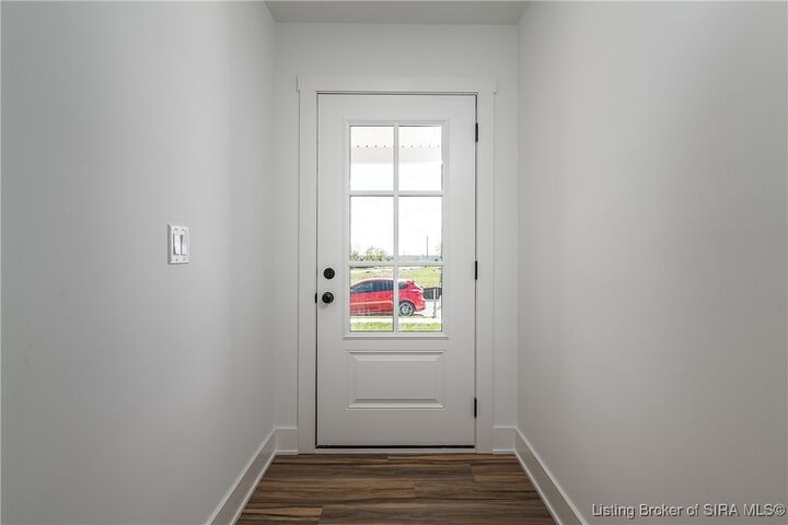 Property Photo: 803 Wolf Run Park Boulevard IN 47130
