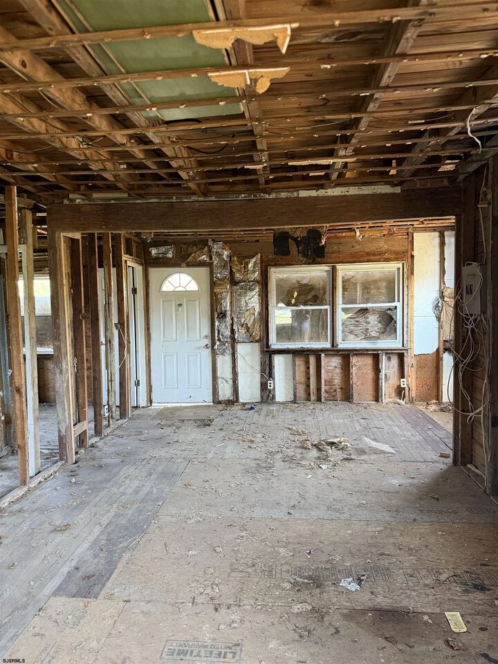 Property Photo:  211 Oakland Ave Ave  NJ 08232 