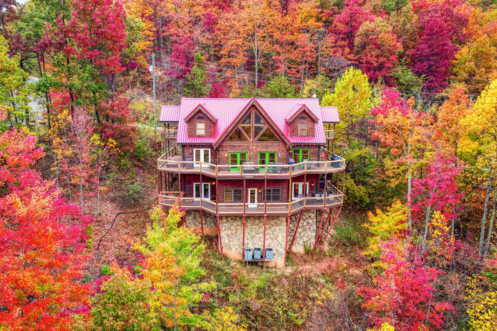 Property Photo: 725 Big Bear Ridge Road TN 37738