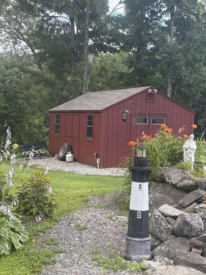 Property Photo: 212 Spencer Hill Road CT 06098