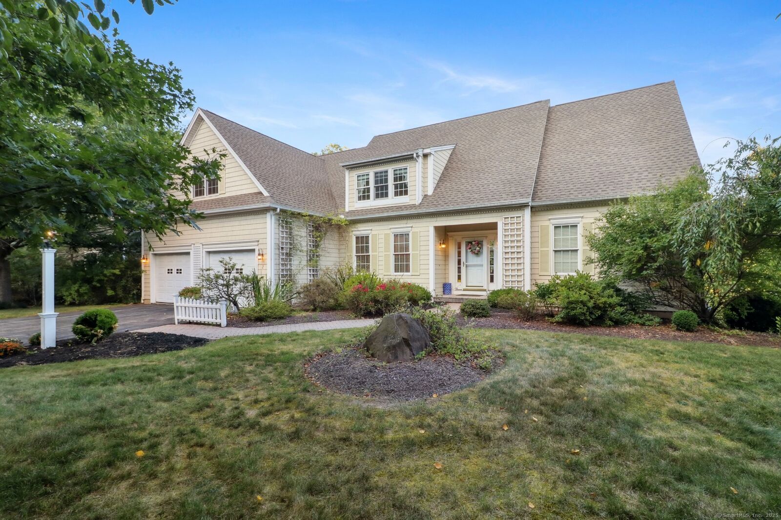 Property Photo:  2 Wills Walk 2  CT 06001 