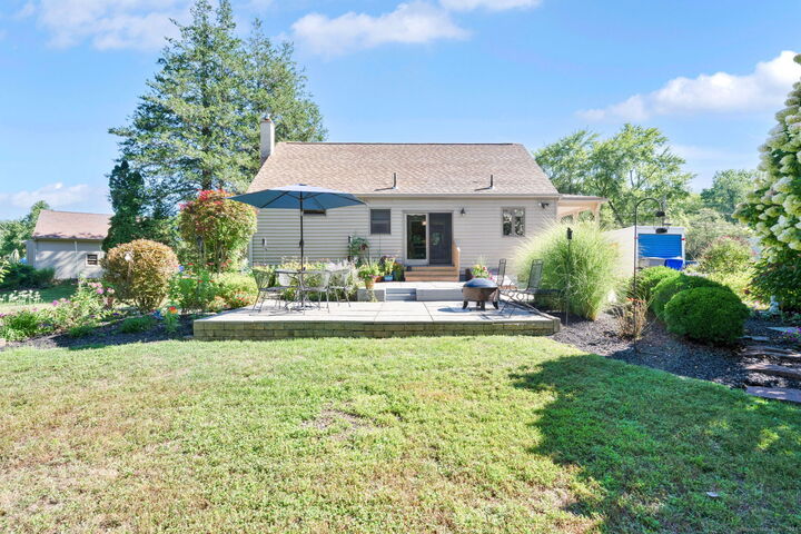 Property Photo: 15 Bess Road CT 06082