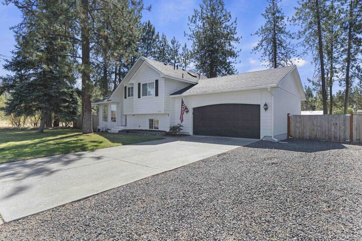 Property Photo: 6811 W Johannsen Ave WA 99026