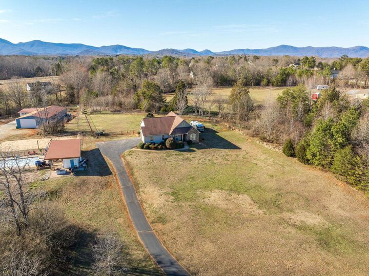 Property Photo: 130 Spivey Creek Road SC 29356