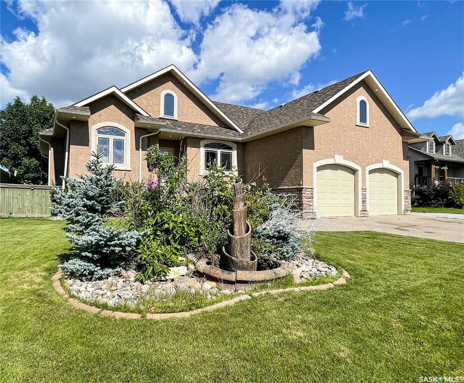 Property Photo: 33 Bridger Drive SK S9X 1Z9