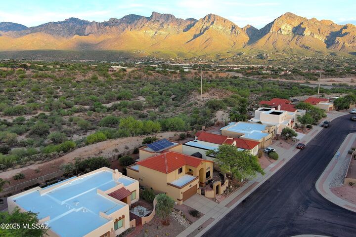 Property Photo: 11384 N Sawtooth Road AZ 85737