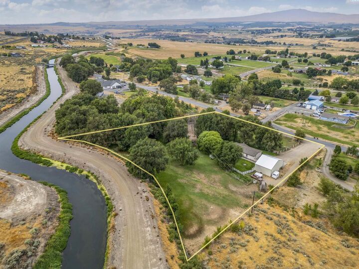 Property Photo: 13005 W 344 Pr NW WA 99320