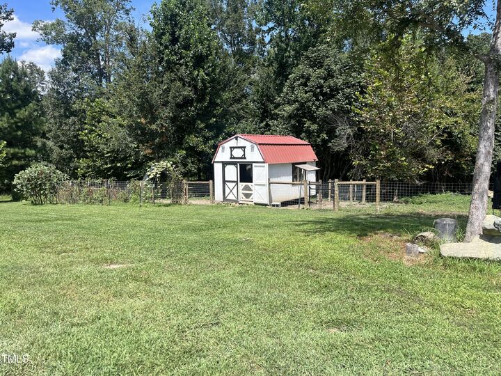 Property Photo: 2231 Cullen Road NC 27249