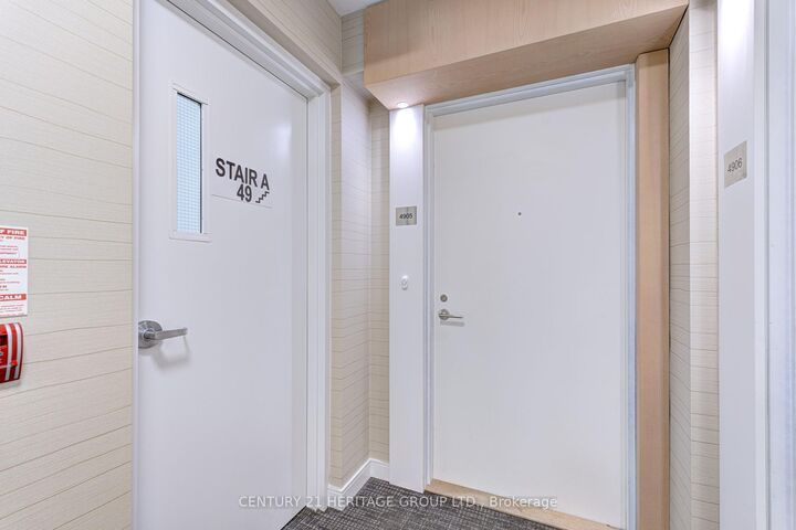 Property Photo: 70 Annie Craig Drive 4905 ON M8V 0G2
