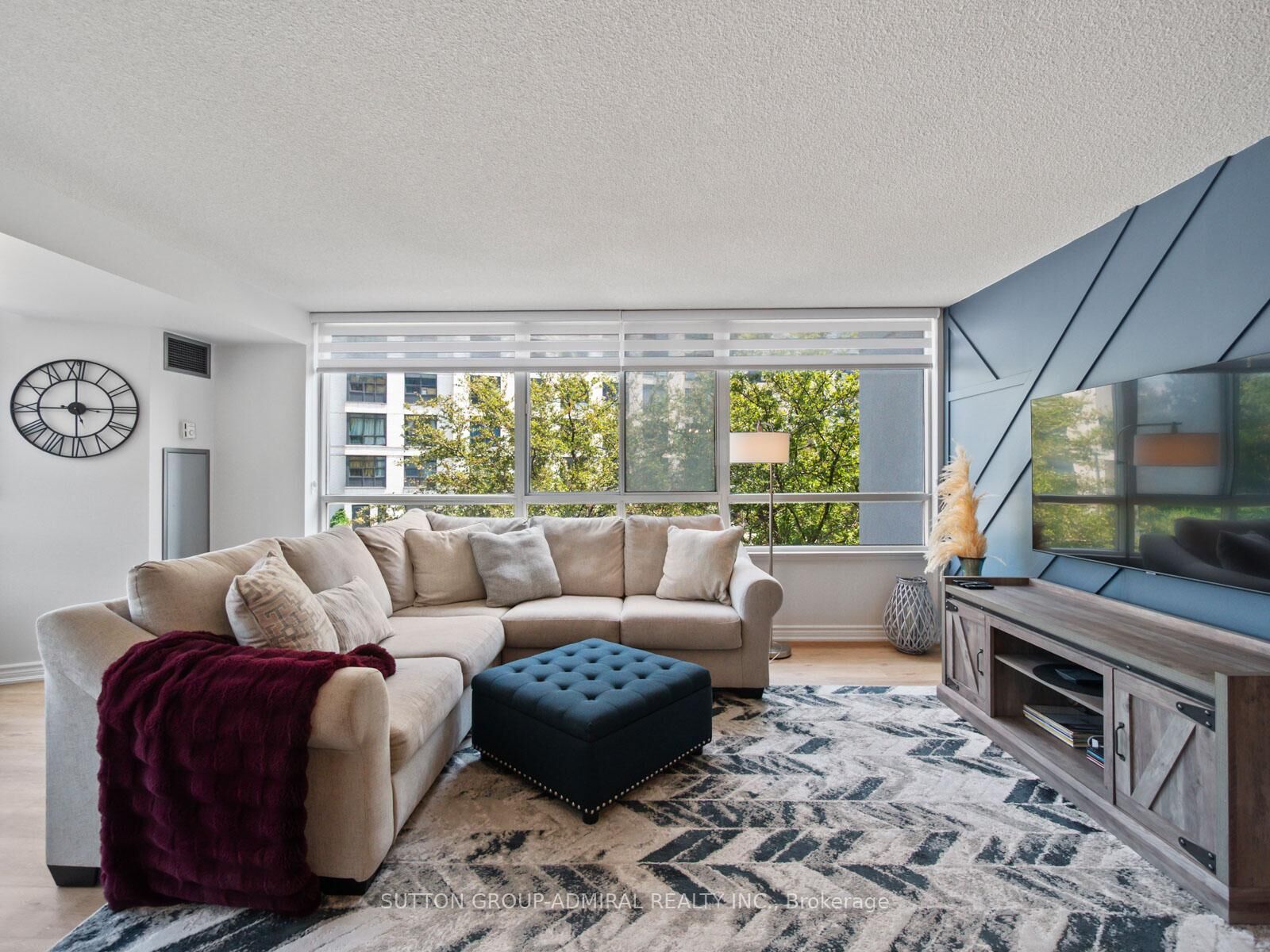 Property Photo:  270 Davis Drive 204  ON L3Y 8K2
