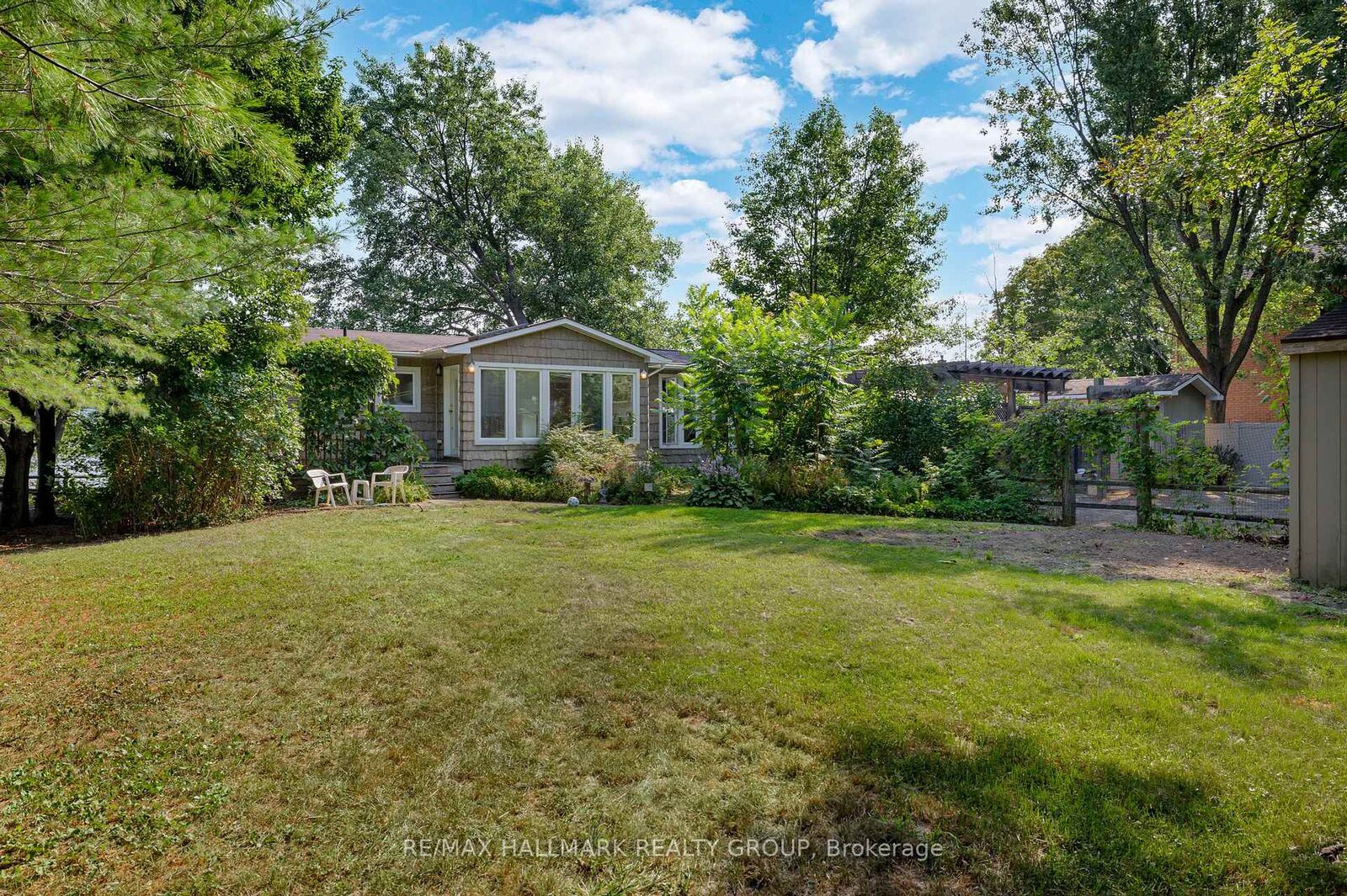 Property Photo: 2860 Barlow Crescent ON K0A 1T0