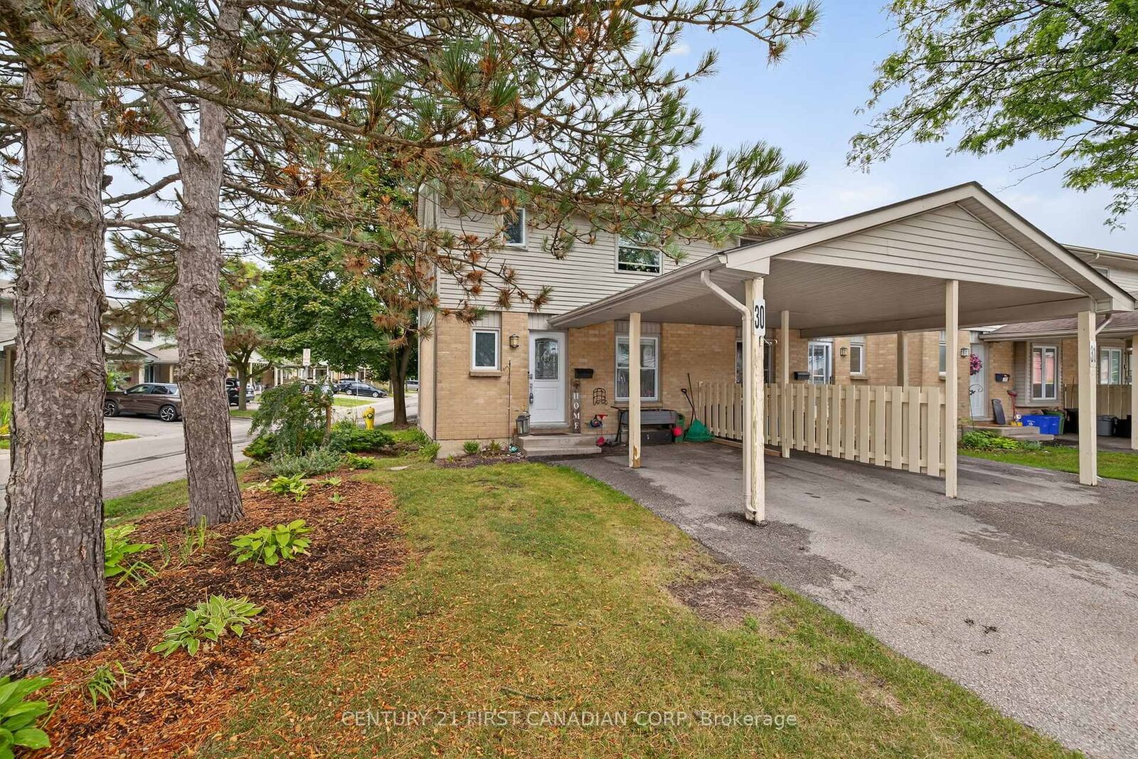 Property Photo:  55 Ashley Crescent  ON N6E 3R8 