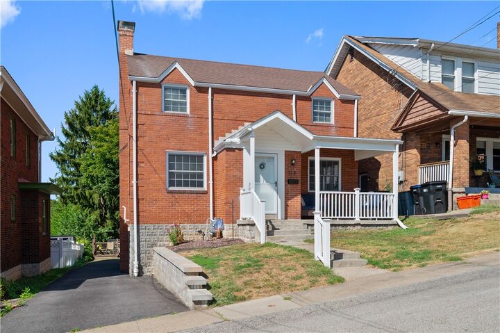 Property Photo: 139 Lakewood Ave PA 15229