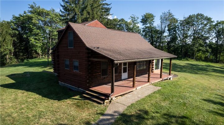 Property Photo: 450 Bower Hill Rd PA 15367