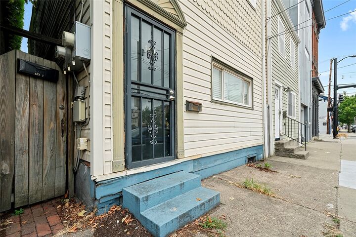 Property Photo: 114 S 18th St PA 15203