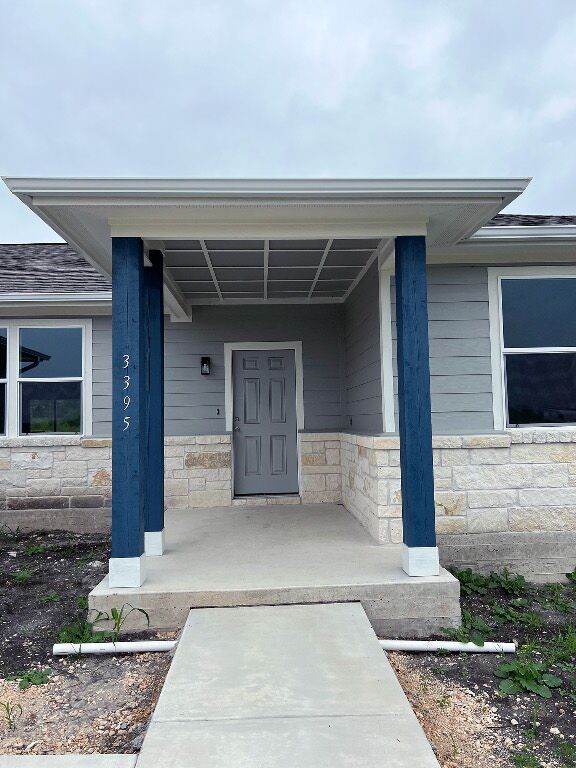 Property Photo:  150 Mockingbird Lane  TX 78633 