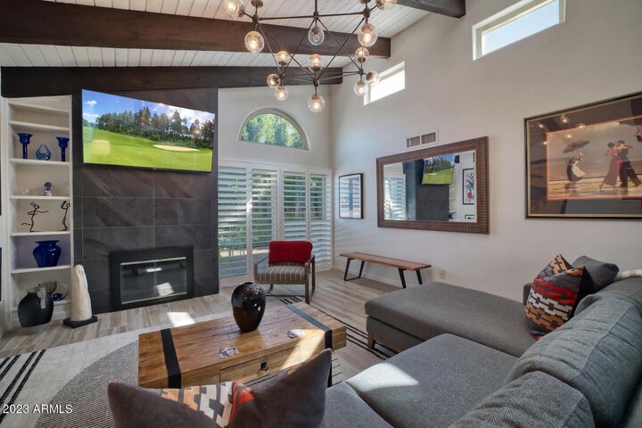 Property Photo:  5519 N 71st Place  AZ 85253