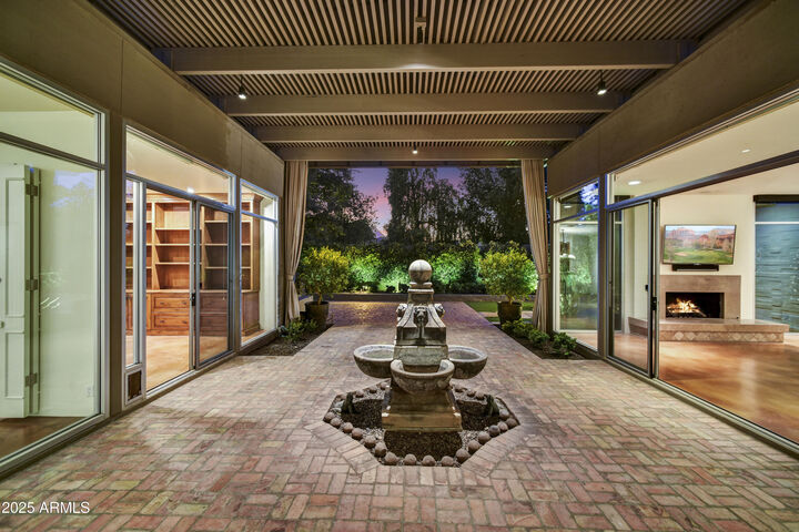 Property Photo: 5652 N Scottsdale Road AZ 85253