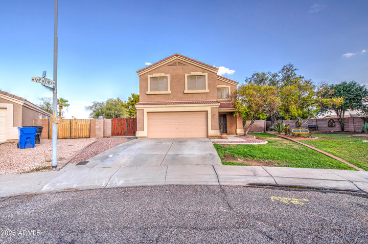 Property Photo: 8905 W Verde Lane AZ 85037