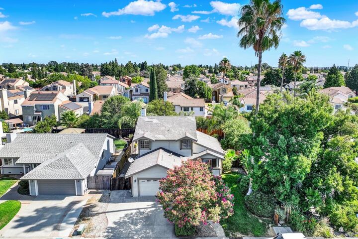 Property Photo: 218 Donegal Court CA 95688