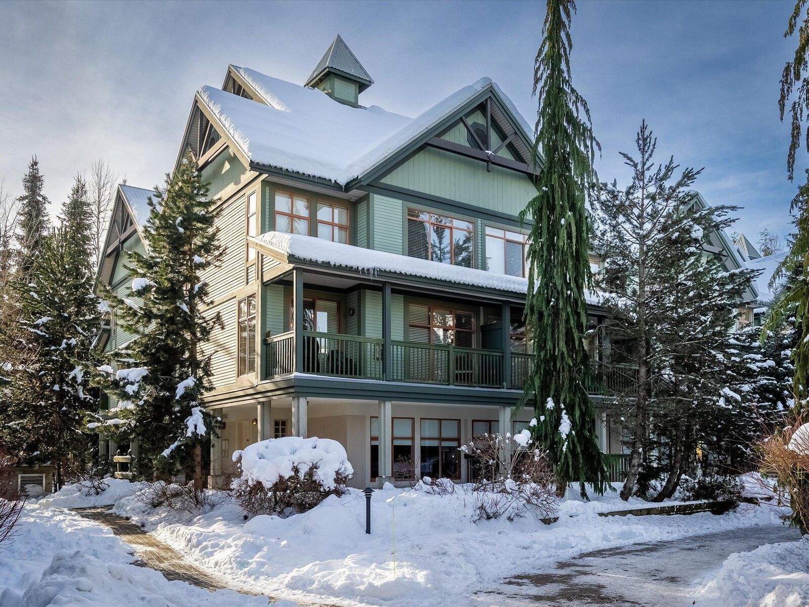 Property Photo: 4355 Northlands Boulevard 30 (50) BC V8E 1C3