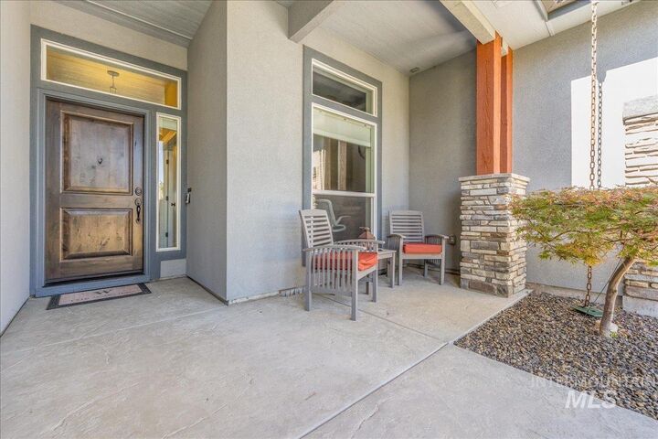 Property Photo: 1337 N Bowknot Lake Way ID 83669