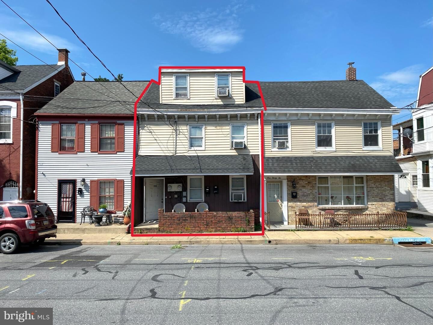 Property Photo:  134 S 4th Street  PA 17512 