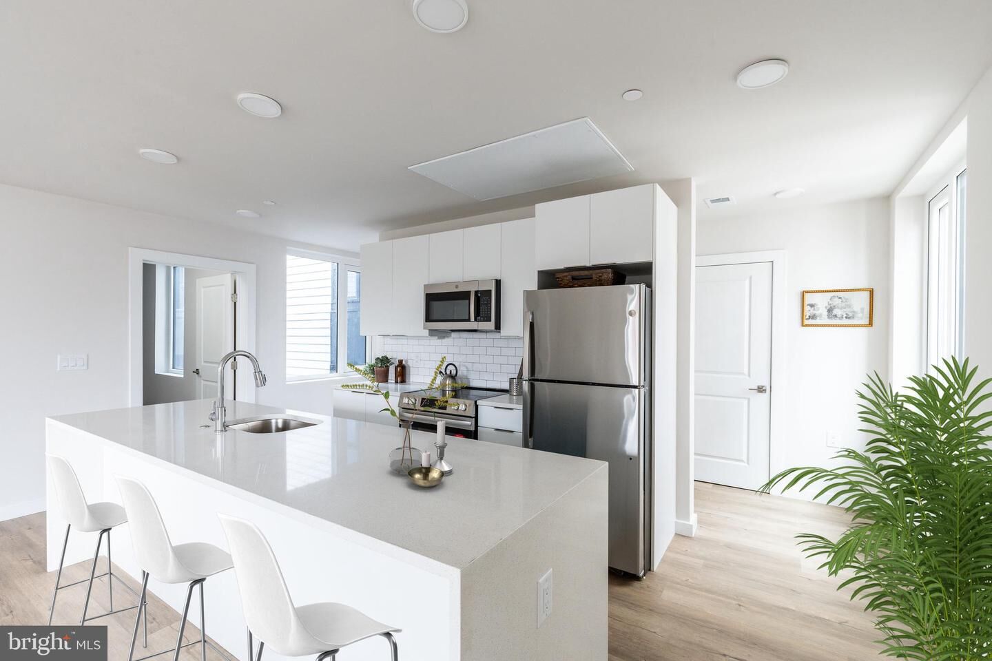 Property Photo: 1130 N Delaware Avenue 1B PA 19125