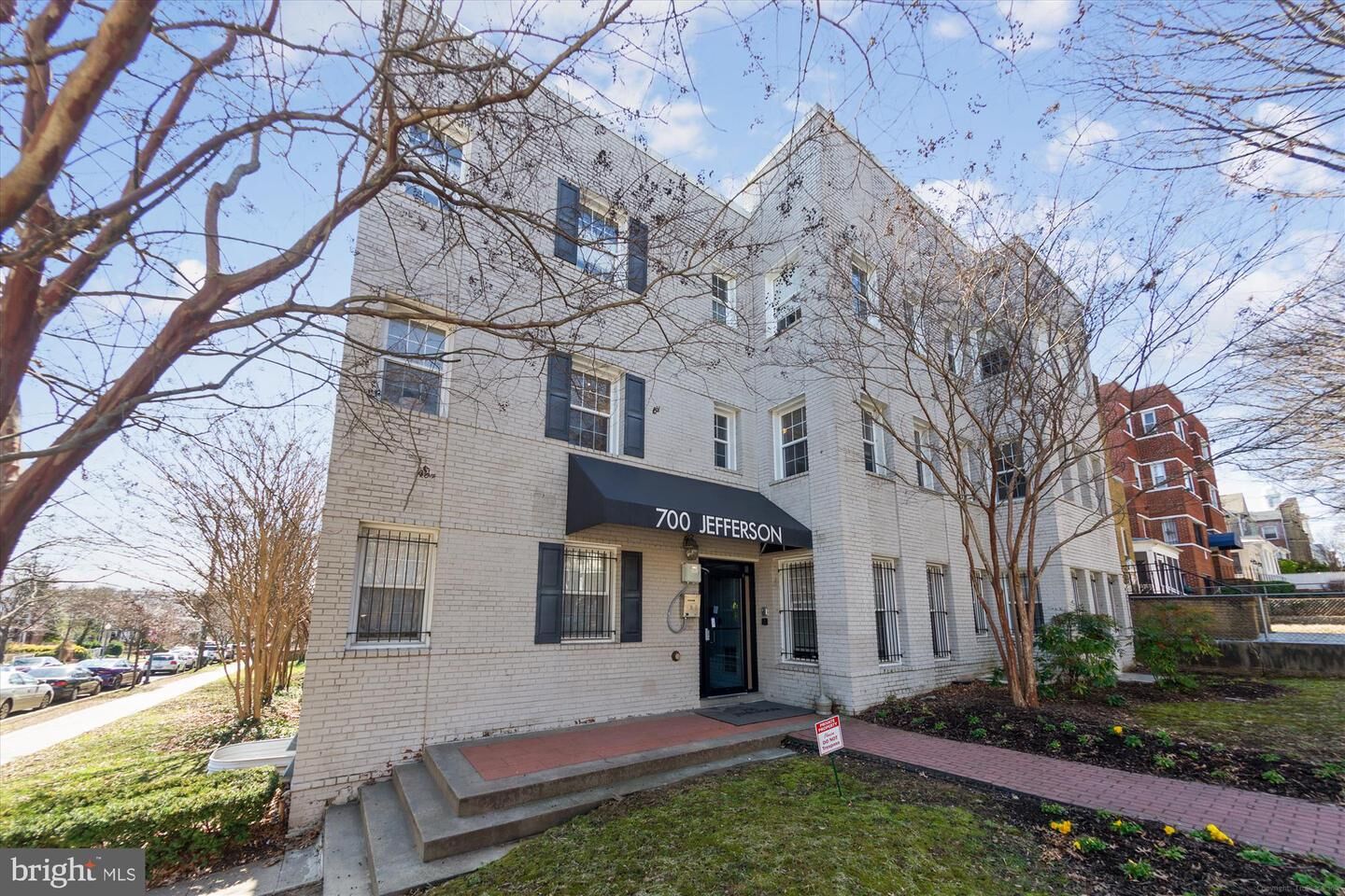Property Photo:  700 Jefferson Street NW 201  DC 20011 