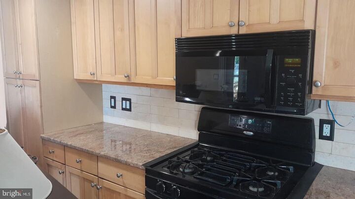 Property Photo: 14 Red Cliff Village Lane PA 18972