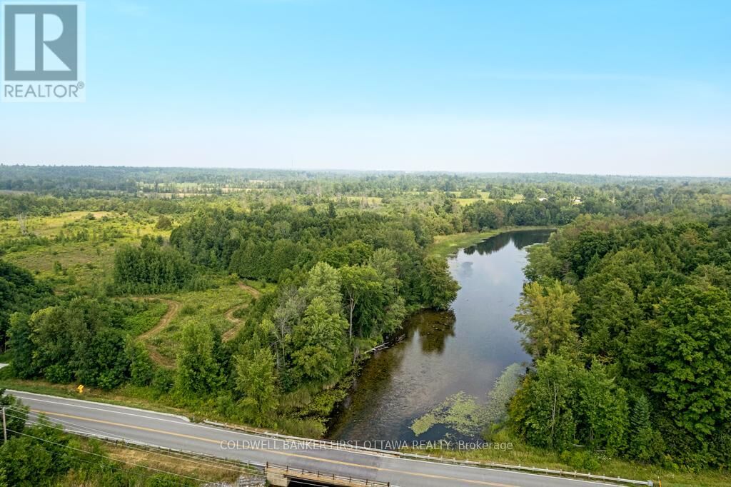 Photo de la propriété: 185 Althorpe Road ON K7H 3C5