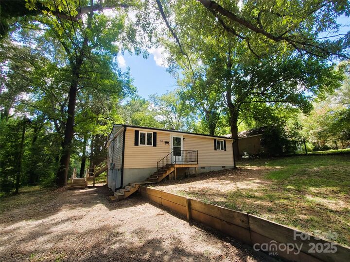 Property Photo:  216 E Georgia Avenue  NC 28016