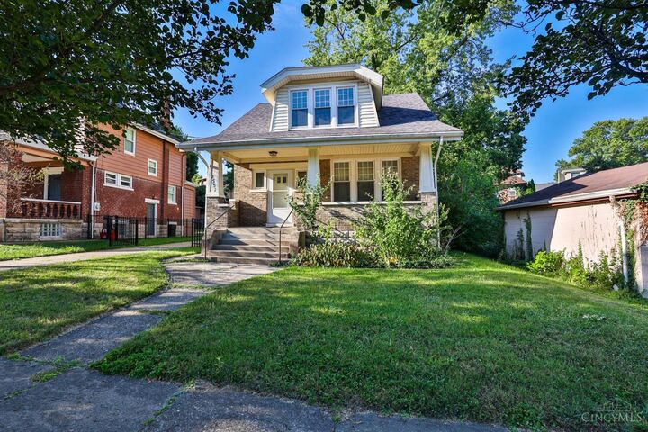 Property Photo: 2557 Irving Place OH 45212