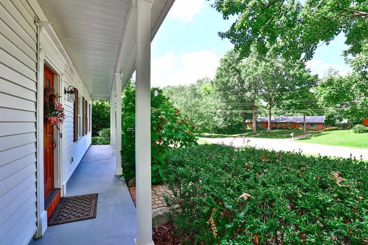 Property Photo: 613 Heatherdale Drive OH 45231