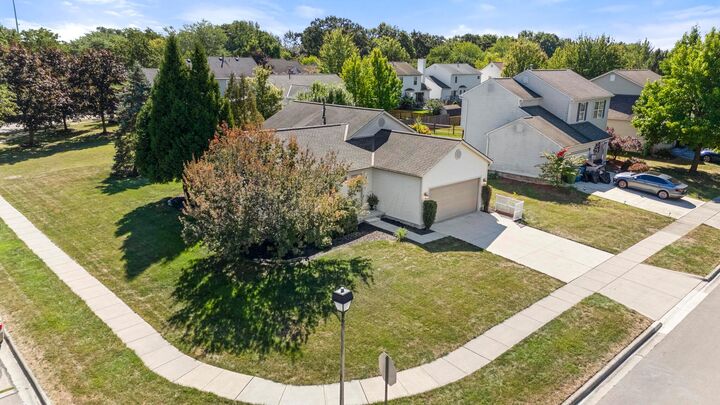 Property Photo: 1691 Valley Drive OH 43040