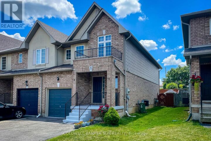 Photo de la propriété:  112 Meadow Wood Crescent  ON L8J 3Z8 